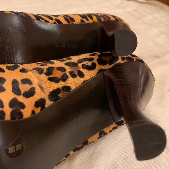 BCBGirls leopard print calf hair pumps with chain detail size 9 - Picture 6 of 8